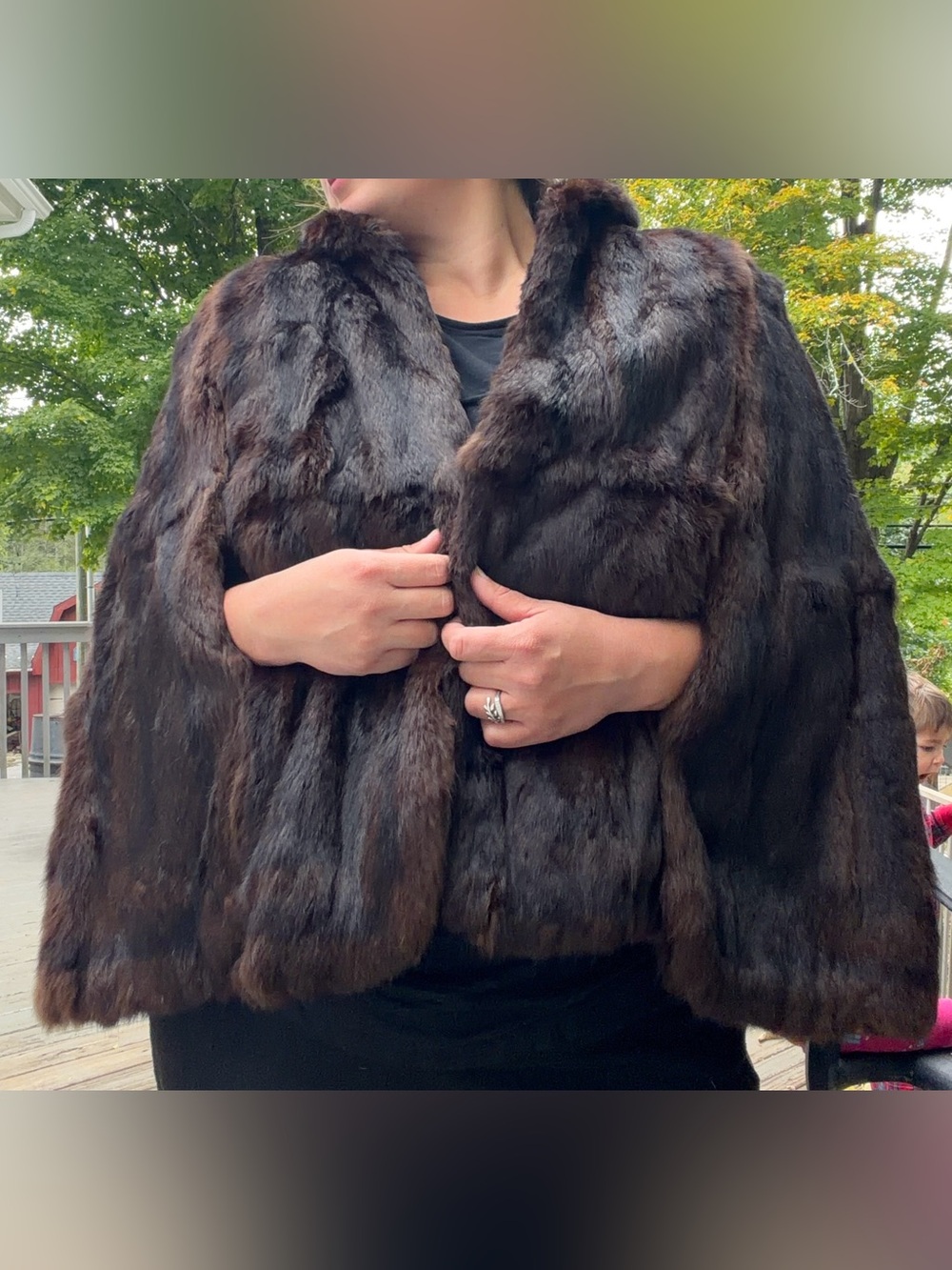 Vintage 1960s Kerrybrooke Brown Mahogany True Fur Cape Shawl Stole